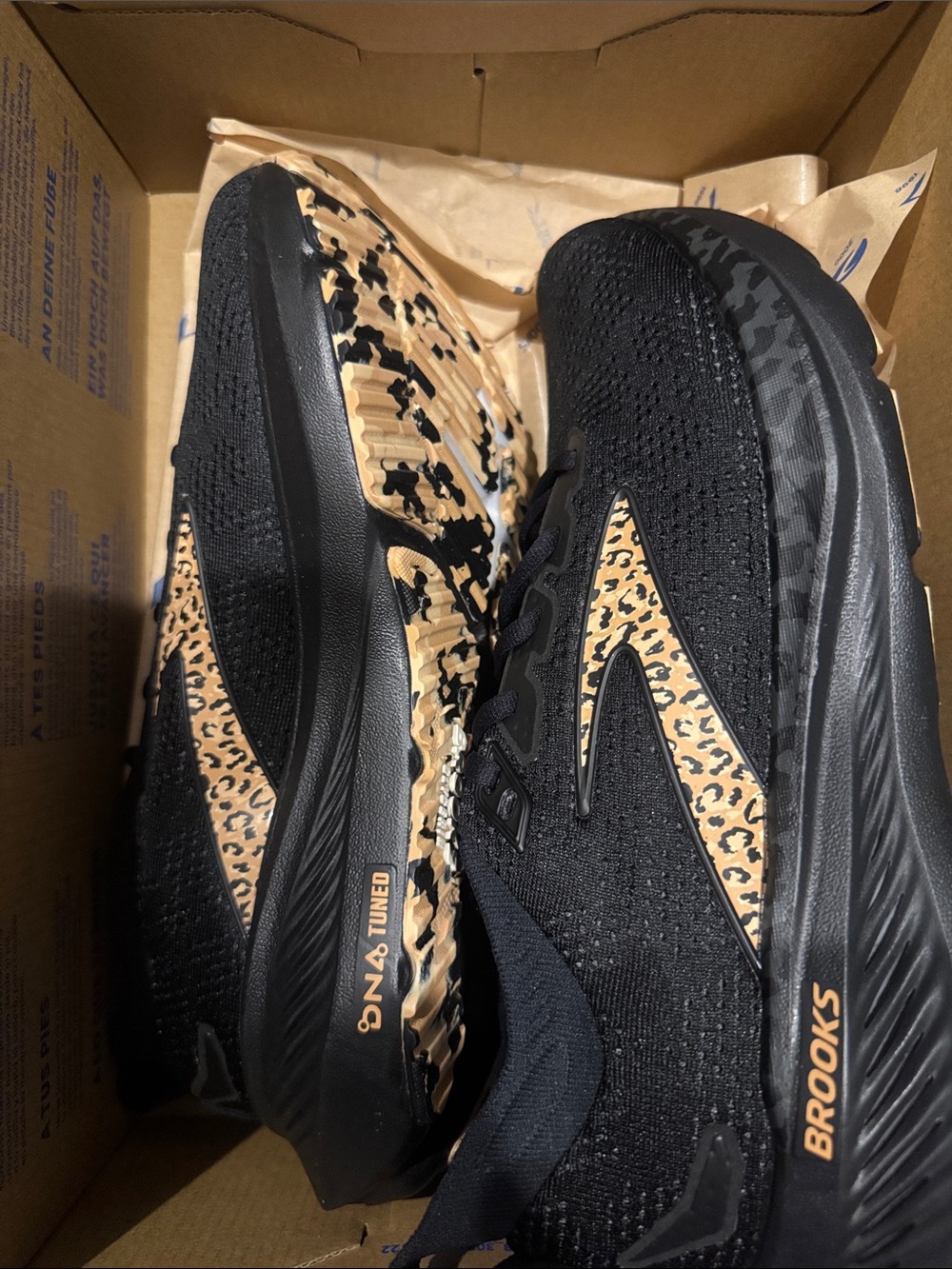 Brooks glycerin 23 Women's Black and Tan Leopard-Accent Running Shoes